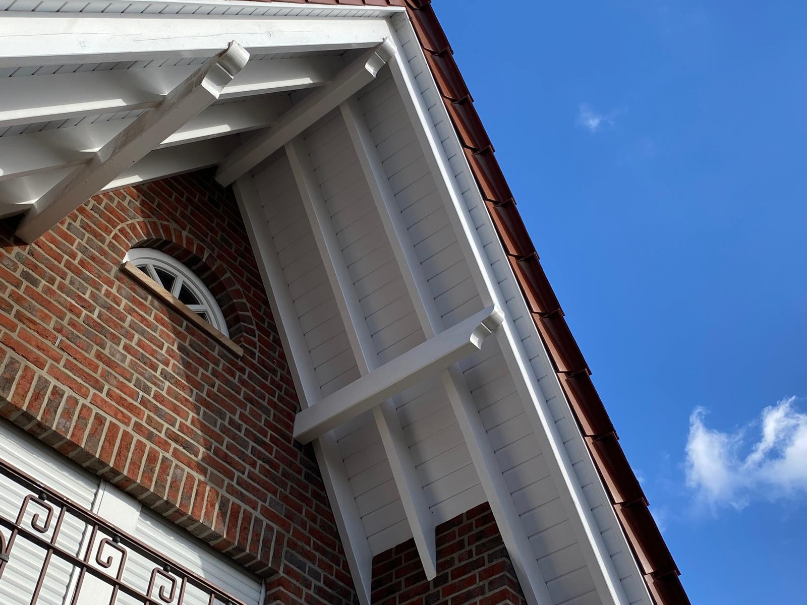 Saubere Dachuntersichten an einem Wohnhaus in Wietmarschen.